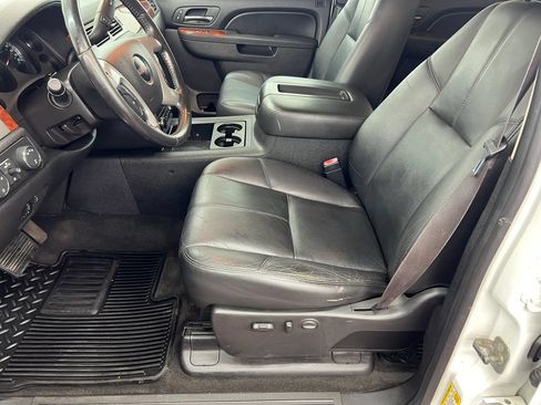 Used 2013 GMC Sierra 3500 SLT w/ SLT Convenience Package AWD/4WD image 11