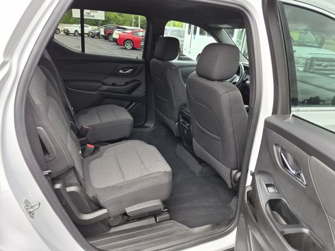 Used 2022 Chevrolet Traverse LT AWD/4WD image 13
