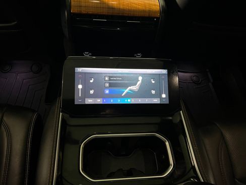 Used 2022 Jeep Grand Wagoneer Series III w/ Rear Seat Video Group 1 image 36