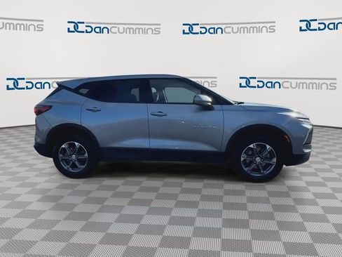 Used 2024 Chevrolet Blazer LT FWD image 2