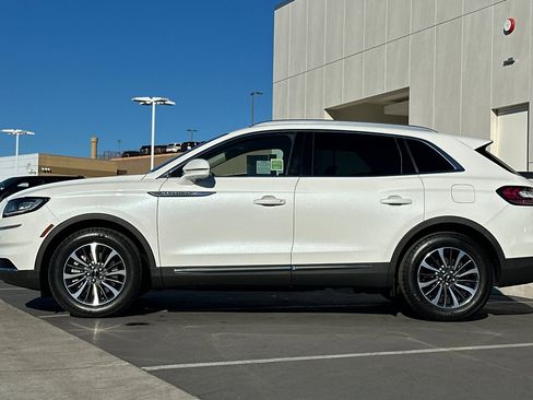 Used 2023 Lincoln Nautilus Reserve w/ Luxury Package image 6