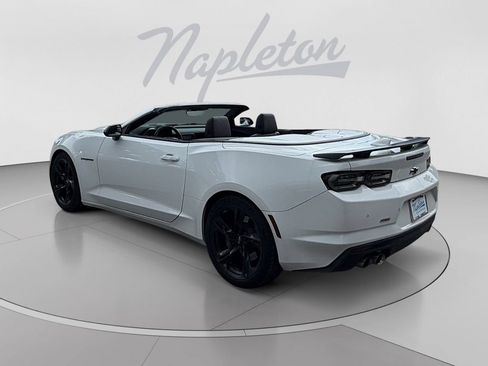 Used 2020 Chevrolet Camaro SS RWD image 3