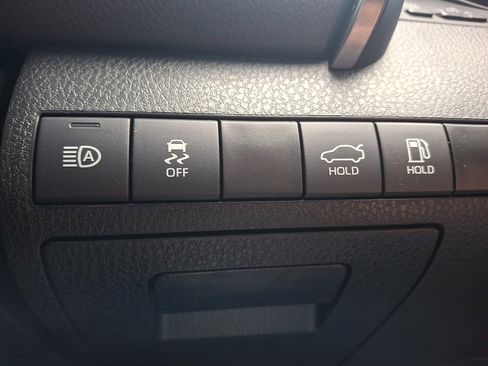 Used 2023 Toyota Camry SE FWD image 25