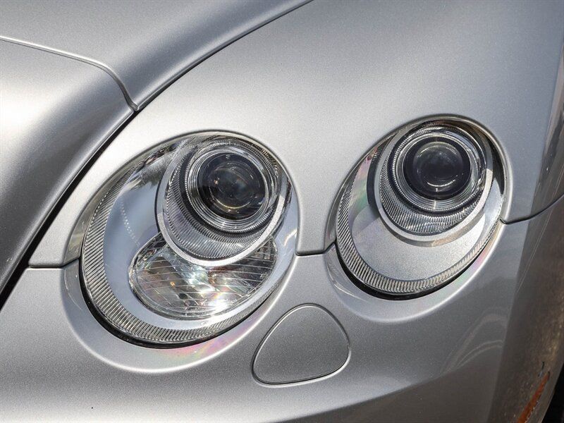 Used 2006 Bentley Flying Spur Flying Spur AWD/4WD image 16