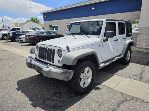 Used 2014 Jeep Wrangler Unlimited Sport AWD/4WD image 2