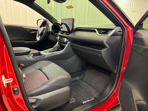 Used 2025 Toyota RAV4 XSE w/ Weather Package image 27