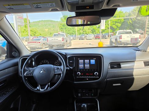 Used 2020 Mitsubishi Outlander SEL AWD/4WD image 15