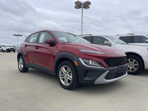 Used 2023 Hyundai Kona SE AWD/4WD image 1