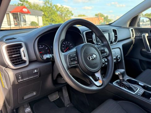 Used 2018 Kia Sportage LX AWD/4WD image 12