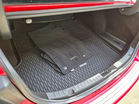 Used 2022 MAZDA MAZDA3 s image 17