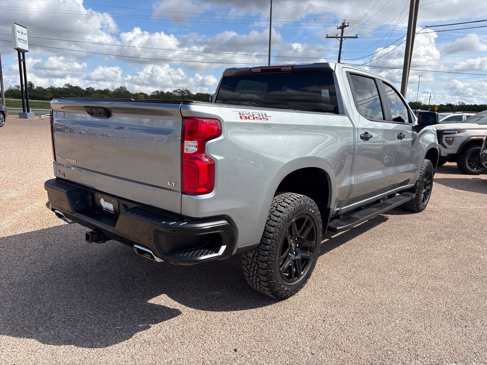 Used 2025 Chevrolet Silverado 1500 LT Trail Boss w/ Protection Package AWD/4WD image 6