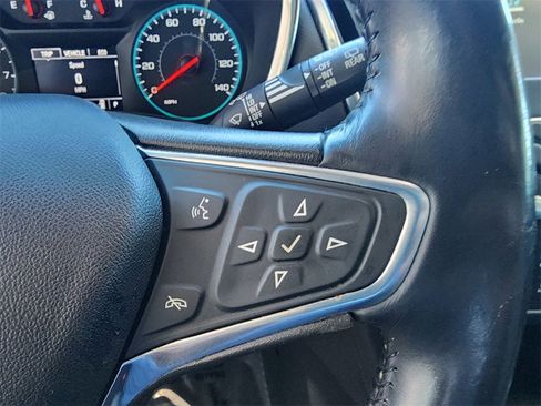 Used 2018 Chevrolet Equinox LT image 20