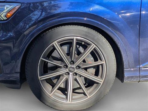Used 2021 Audi SQ7 Prestige w/ Prestige Package image 9