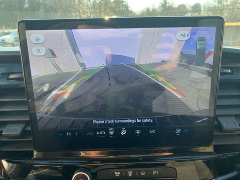 Used 2023 Ford Transit 350 XLT image 27