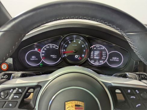 Used 2022 Porsche Cayenne AWD/4WD image 40