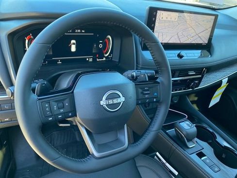 New 2026 Nissan Rogue Platinum w/ Platinum Premium Package image 12