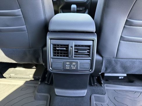 Used 2025 Subaru Forester Limited image 23