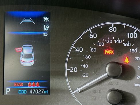Used 2024 Toyota Corolla LE FWD image 18