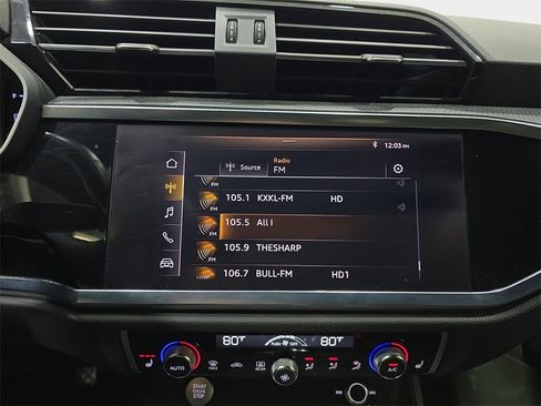 Used 2019 Audi Q3 2.0T Premium Plus image 22