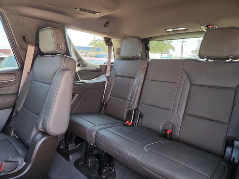Used 2021 GMC Yukon Denali w/ Denali Premium Package AWD/4WD image 11