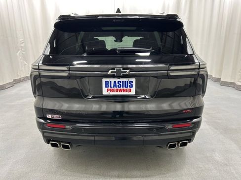 Used 2024 Chevrolet Traverse RS image 32