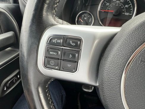 Used 2016 Jeep Wrangler Unlimited Rubicon AWD/4WD image 32