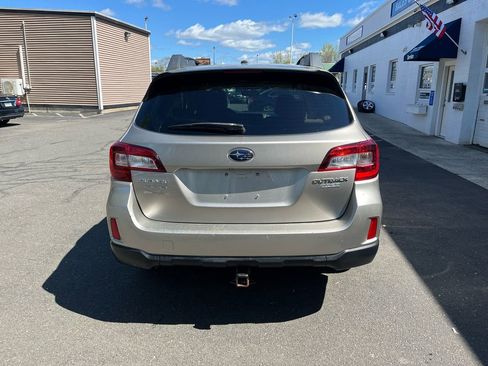 Used 2015 Subaru Outback 2.5i Premium AWD/4WD image 19