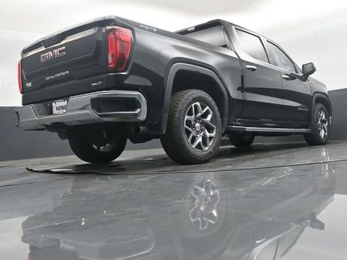 Used 2022 GMC Sierra 1500 SLT w/ SLT Convenience Package AWD/4WD image 35