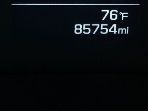 Used 2016 Hyundai Veloster Turbo w/ Option Group 04 FWD image 11