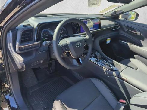 New 2026 Toyota Crown Platinum image 14