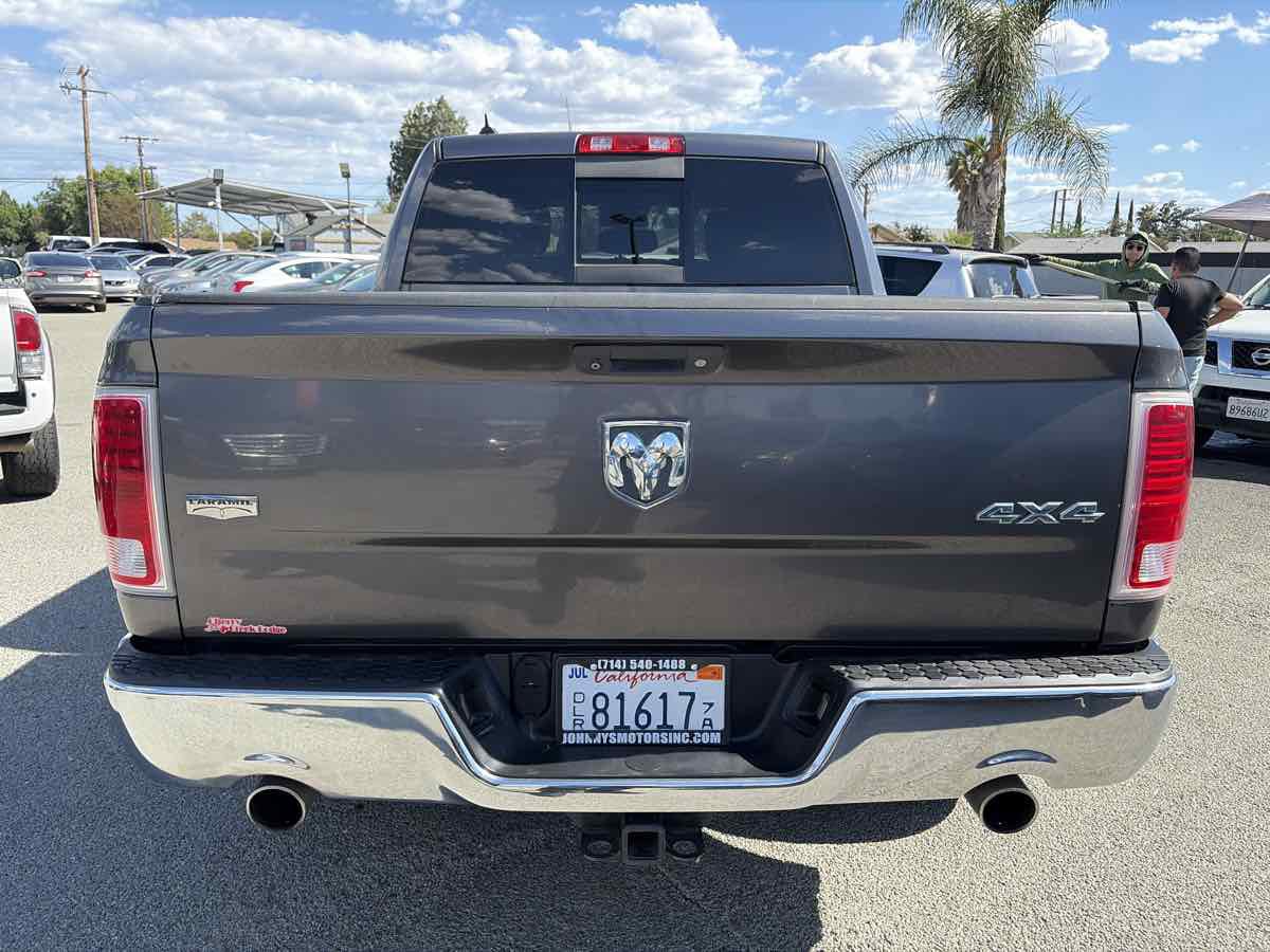 Used 2016 RAM 1500 Laramie w/ Convenience Group AWD/4WD image 3