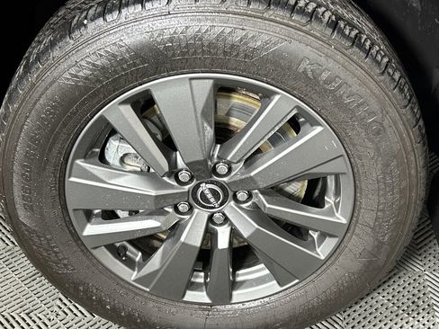 Used 2024 Nissan Pathfinder SV image 9