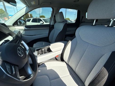 New 2025 Hyundai Palisade SE FWD image 10