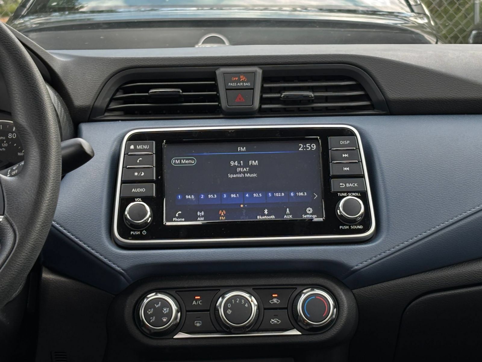 Used 2025 Nissan Versa SV FWD image 19