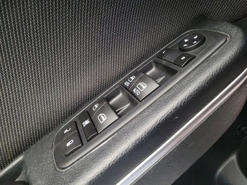 Used 2018 Dodge Charger SXT RWD image 27
