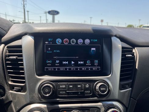 Used 2018 Chevrolet Suburban Premier AWD/4WD image 18