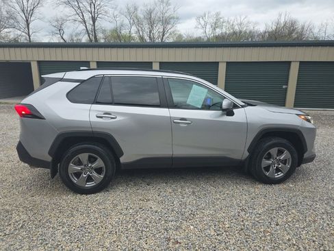 Used 2024 Toyota RAV4 XLE w/ Convenience Package image 8