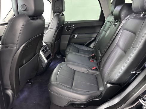 Used 2020 Land Rover Range Rover Sport HSE image 12