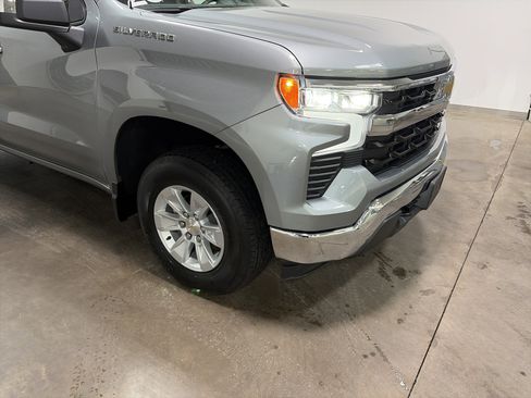 Used 2025 Chevrolet Silverado 1500 LT image 34