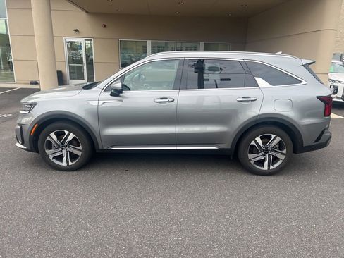 Used 2023 Kia Sorento SX Prestige w/ Panoramic Sunroof Package AWD/4WD image 6
