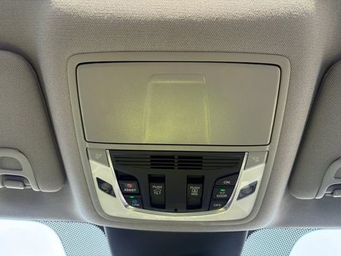 Used 2023 Acura MDX SH-AWD w/ Advance Package image 22