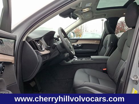 New 2026 Volvo XC90 B6 Plus w/ Protection Package Premier image 8