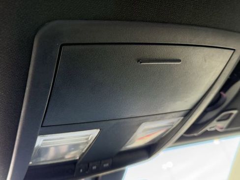 Used 2022 Dodge Challenger R/T image 24