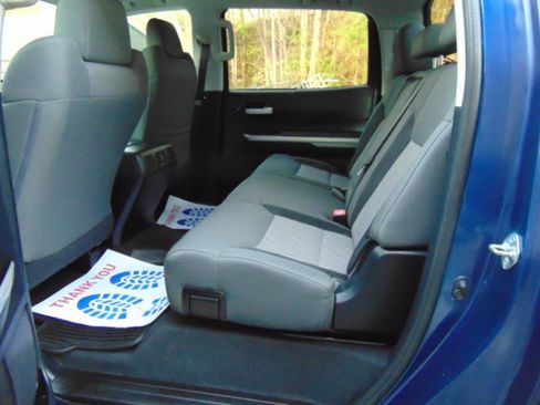 Used 2014 Toyota Tundra SR5 w/ SR5 Upgrade Package image 8