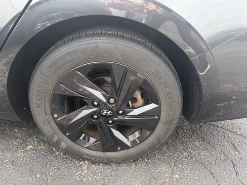 Used 2021 Hyundai Elantra SEL FWD image 5