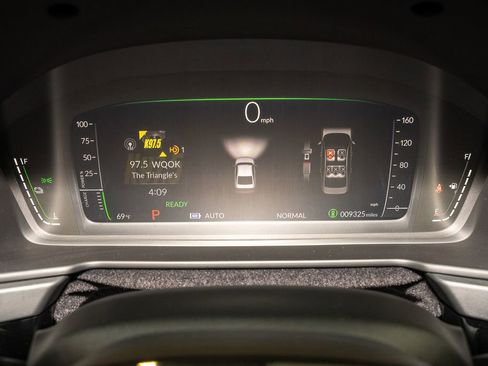 Used 2025 Honda Accord Touring image 19