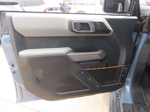 Used 2023 Ford Bronco Badlands w/ Sasquatch Package AWD/4WD image 21