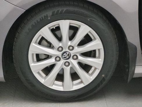Used 2018 Toyota Camry LE w/ Convenience Package image 31