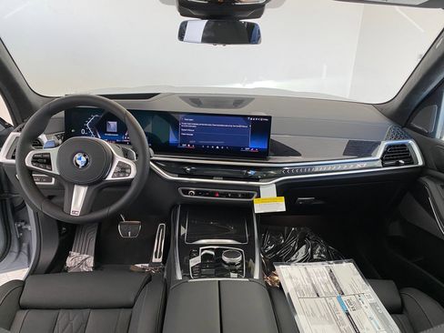 New 2026 BMW X7 xDrive40i w/ M Sport Package image 15
