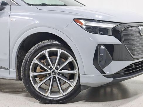 Used 2022 Audi Q4 e-tron Premium Plus image 5